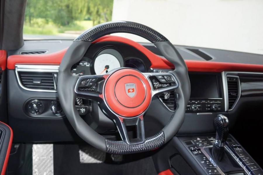  Porsche Macan Turbo by Mansory 2015 года  (фото 13 из 14)